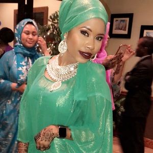 Meet your Posher, Aminamina